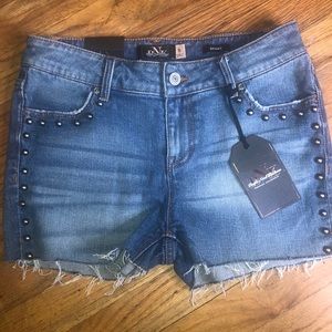 NEW DENIM SHORTS